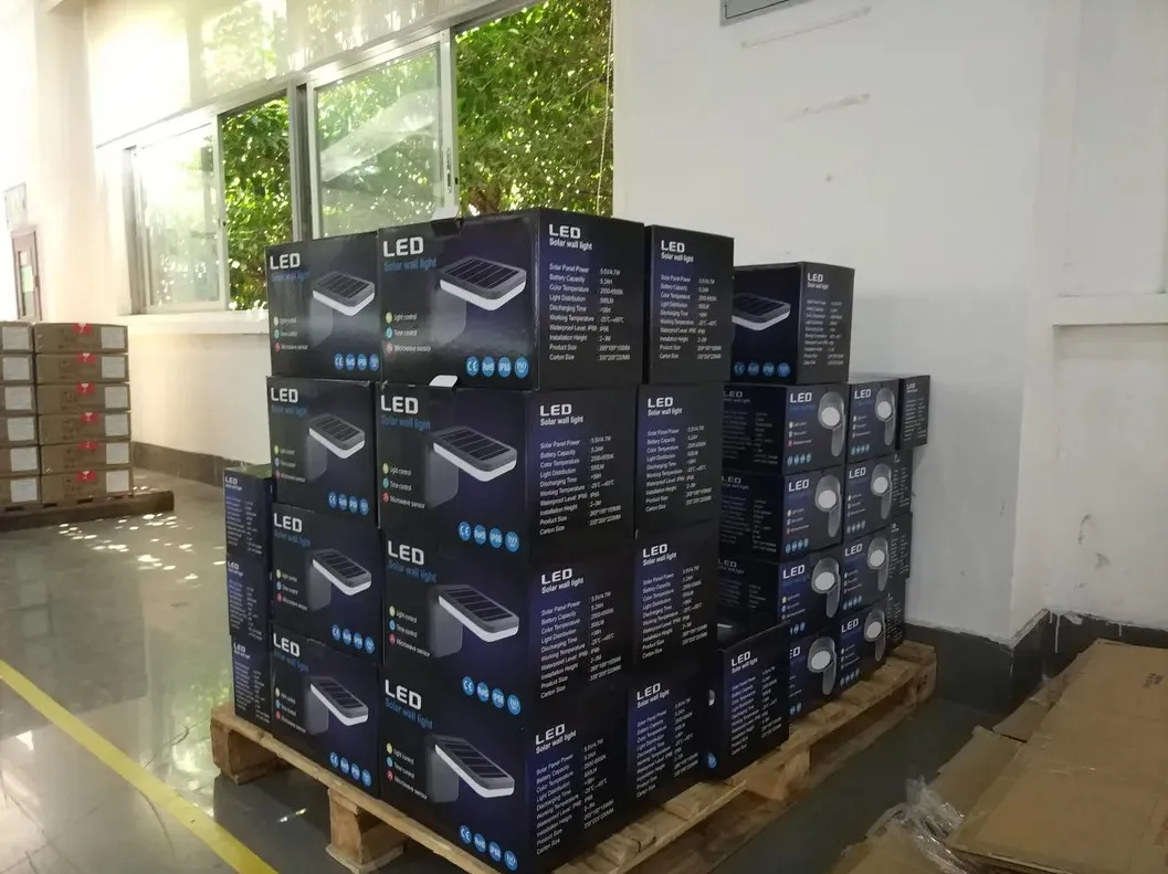 Ηλιακό φως LED μοντέρνο νουβέλα έξυπνη απλή μπαταρία λιθίου μονοκρυσταλλική μαύρη ηλιακή IP66 αδιάβροχη πετσέτα 5